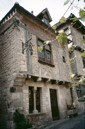 M-R. Houtekins : St Circq Lapopie